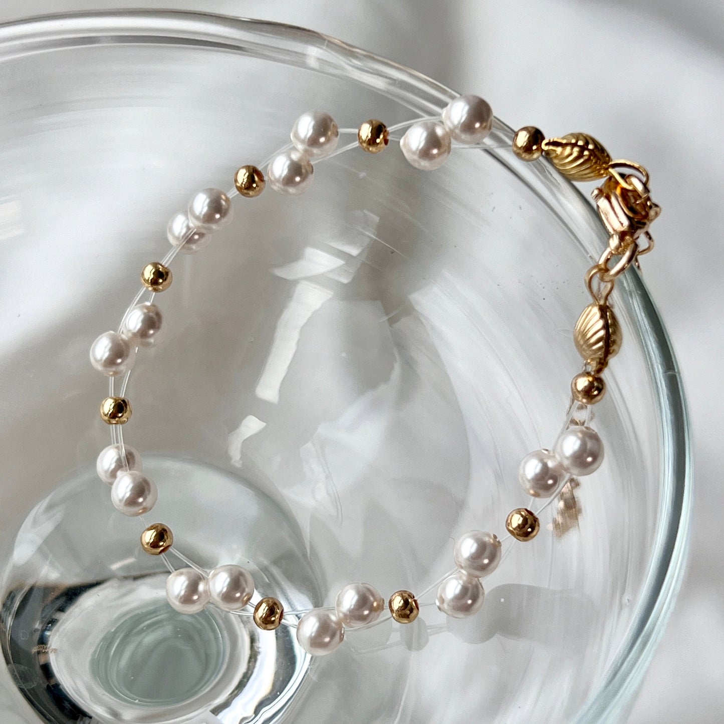 Handmade Natural Freshwater Pearl Bracelet/Swarovski Pearls/Genuine Pearl Bracelet/Dainty Pearl Bracelet Twisted Pearl/ Beaded Pearl/Bridesmaid gift/Real pearl Bracelet/Gift for her