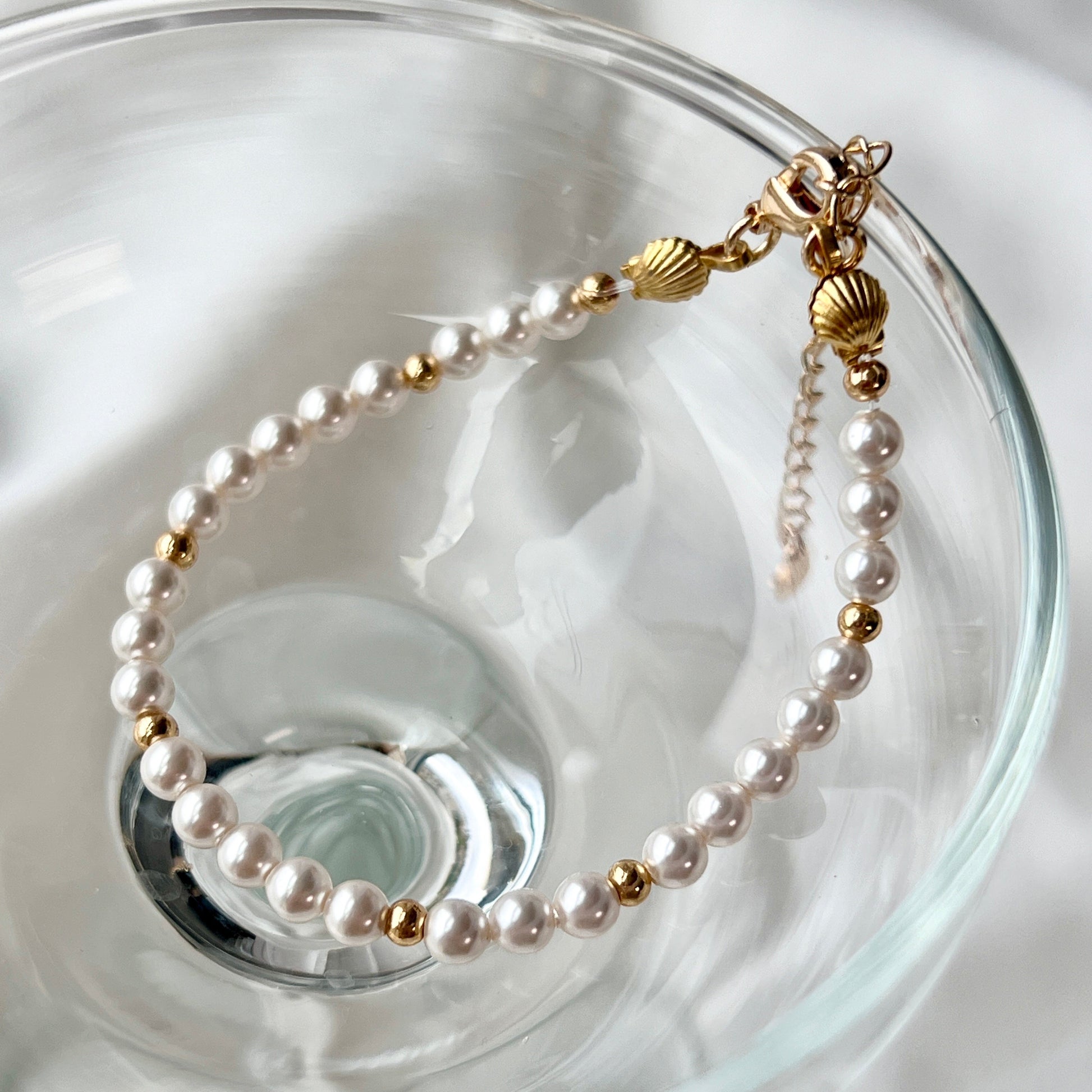 Handmade Natural Freshwater Pearl Bracelet/Swarovski Pearls/Genuine Pearl Bracelet/Dainty Pearl Bracelet Twisted Pearl/ Beaded Pearl/Bridesmaid gift/Real pearl Bracelet/Gift for her