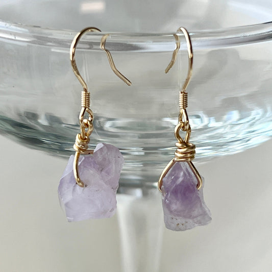 Raw Natural Amethyst Stone/ Earrings Gemstone Earrings Healing Crystal Studs Birthstone Earrings Boho Jewelry/ Energy Wisdom & Spiritual Growth/ Handmade Earrings/Vintage-Style Earrings/Shape Vintage Mesh/Gold Necklace Stainless Steel Waterproof Anti tarnish Gold Jewelry/Heart Jewelry/ Anniversary Gift/ good luck gifts/gift for her