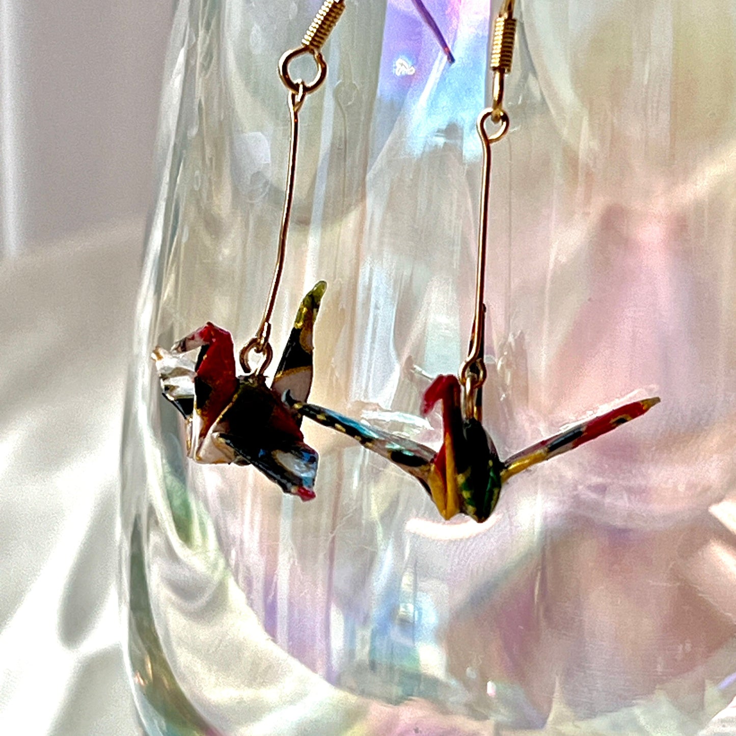 Handmade Earrings/ Vintage-Style Origami Paper Crane Earring/ 14k Gold Shape Vintage Mesh Earring/ Gold Earring Stainless Steel Waterproof Anti Tarnish Gold Jewelry/ Good Luck Gifts/ Gift for Her/ Good Fortune/ Kyoto Yuzen Washi