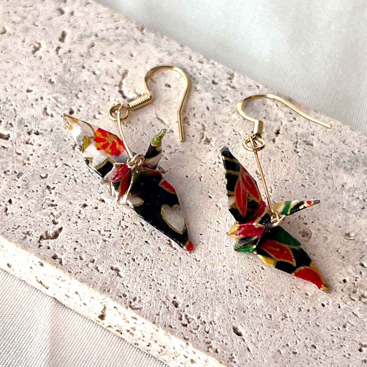 Handmade Earrings/ Vintage-Style Origami Paper Crane Earring/ 14k Gold Shape Vintage Mesh Earring/ Gold Earring Stainless Steel Waterproof Anti Tarnish Gold Jewelry/ Good Luck Gifts/ Gift for Her/ Good Fortune/ Kyoto Yuzen Washi